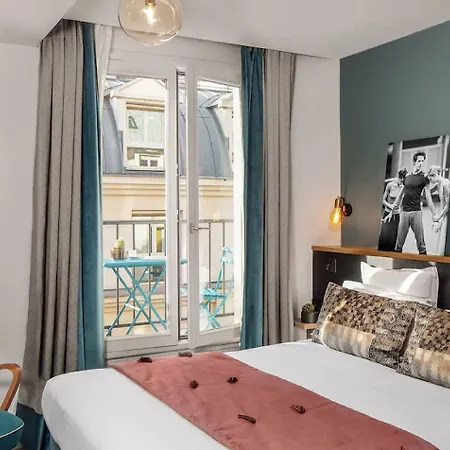 Hotel Lyric Opera 4*