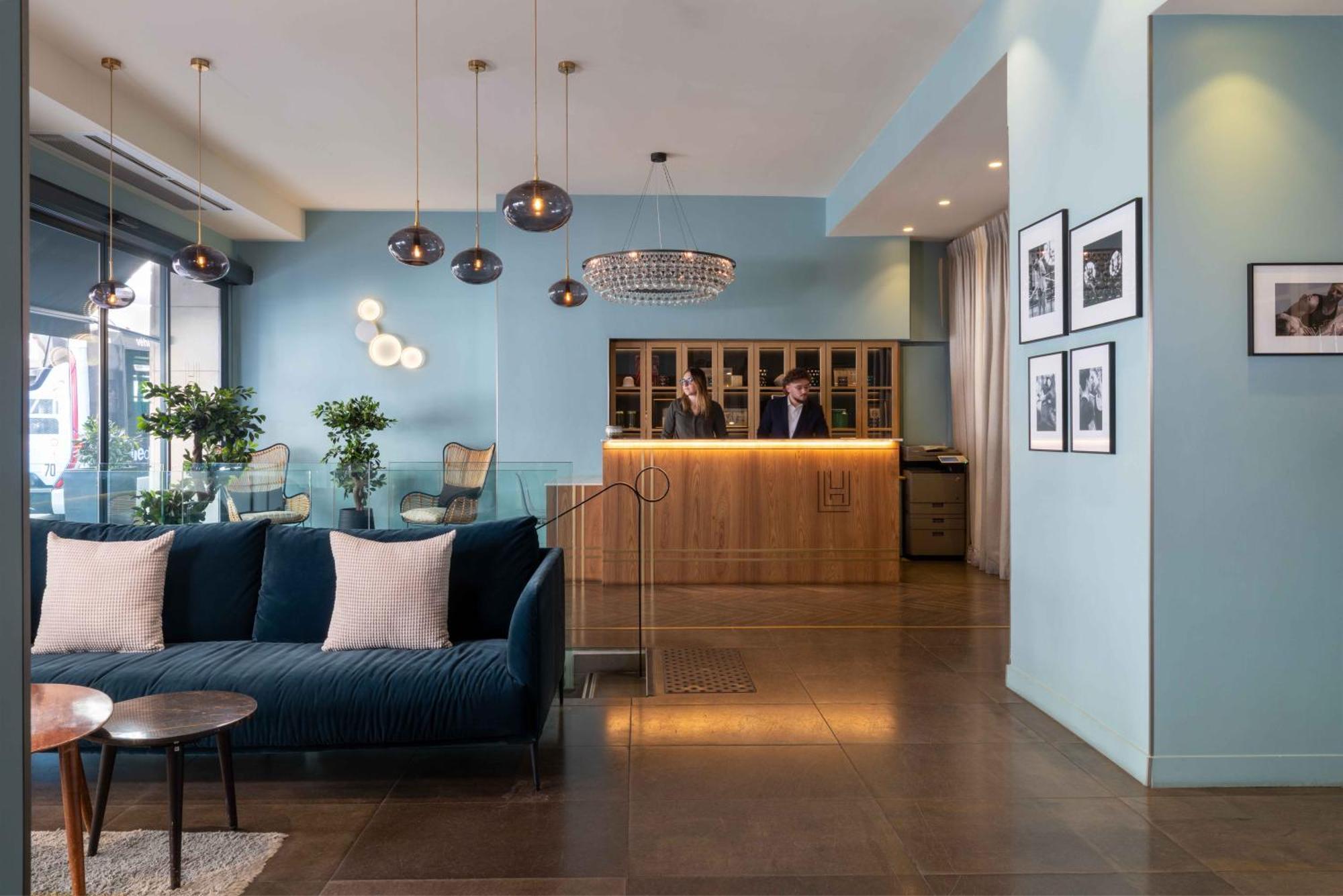 Lyric Opera Hotel 4*